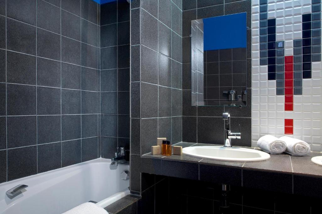 Relais Du Bois Saint Georges - Hotel De Charme Saintes Δωμάτιο φωτογραφία
